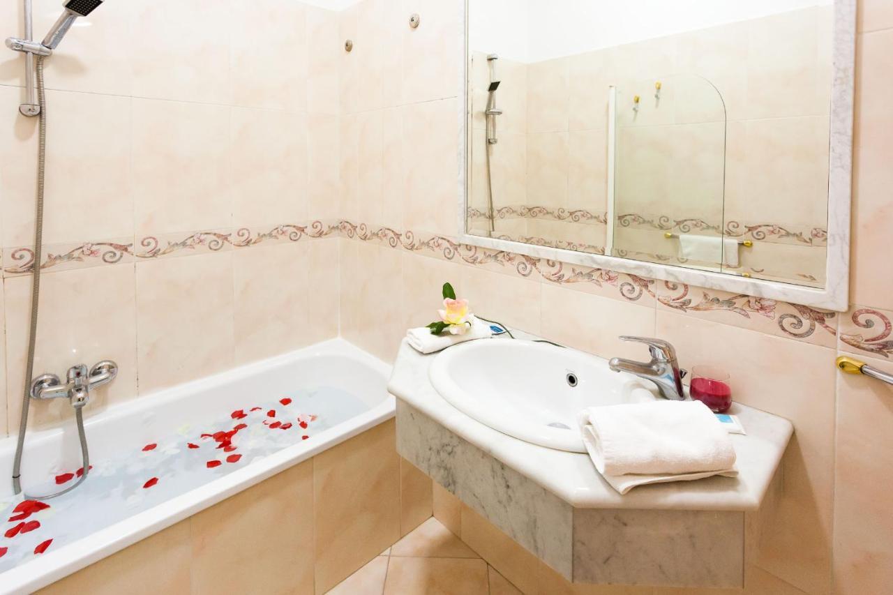 Hotel Suite Caesar Rzym Zewnętrze zdjęcie
