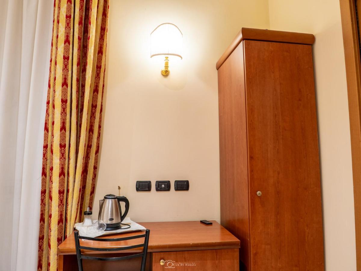 Hotel Suite Caesar Rzym Zewnętrze zdjęcie