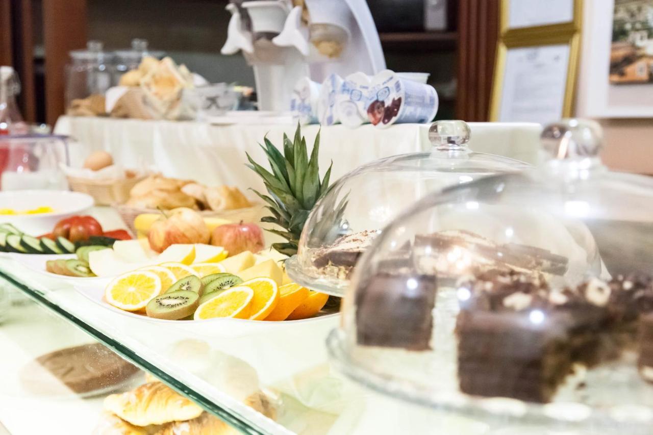 Hotel Suite Caesar Rzym Zewnętrze zdjęcie