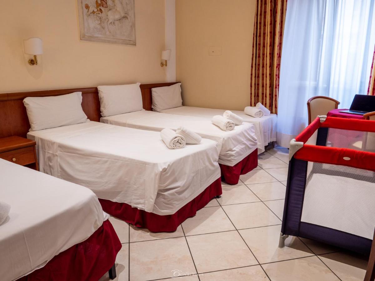 Hotel Suite Caesar Rzym Zewnętrze zdjęcie