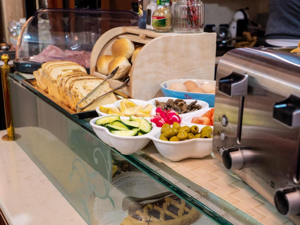 Hotel Suite Caesar Rzym Zewnętrze zdjęcie
