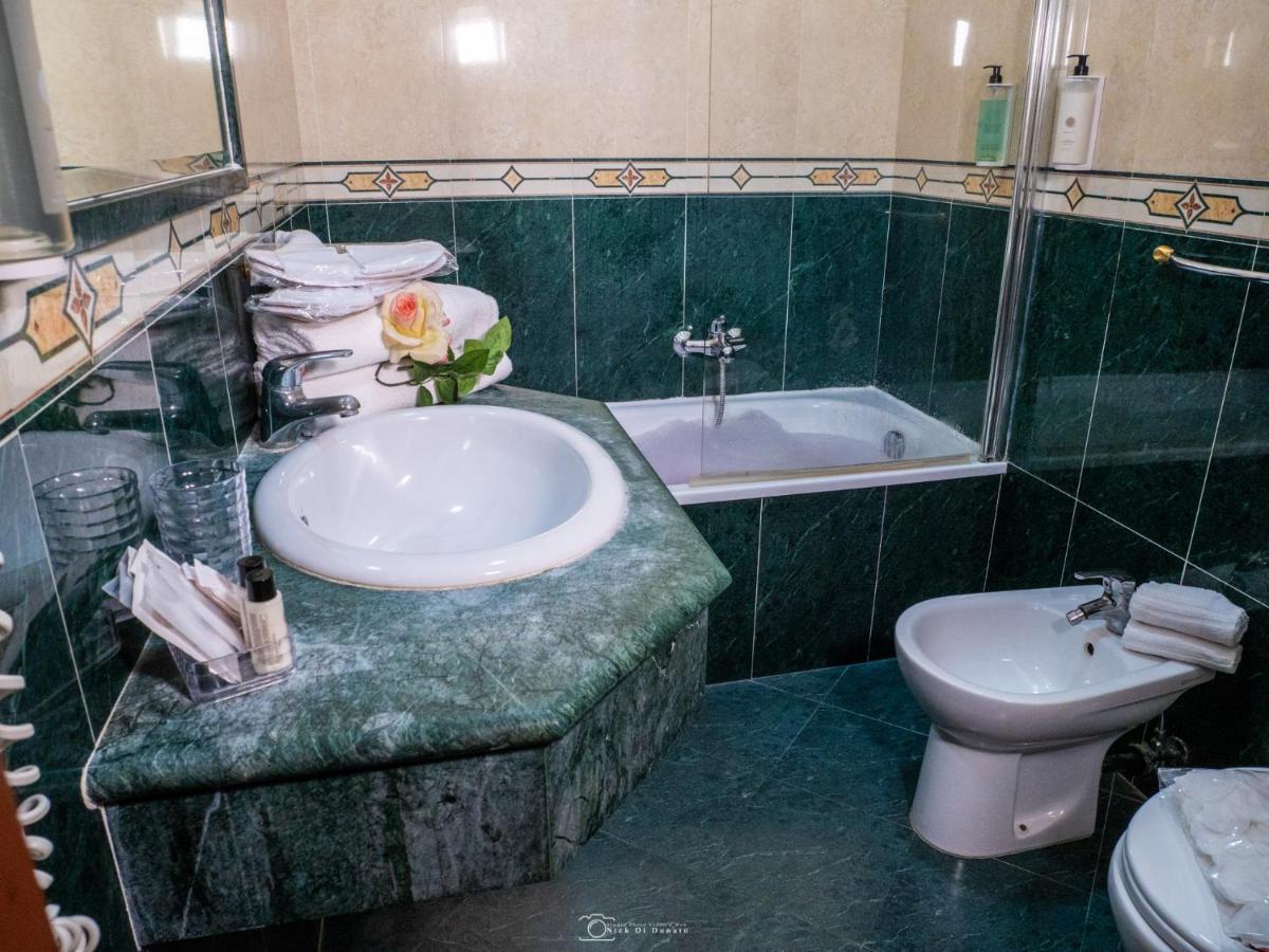 Hotel Suite Caesar Rzym Zewnętrze zdjęcie