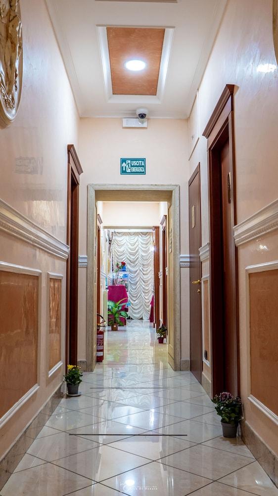Hotel Suite Caesar Rzym Zewnętrze zdjęcie